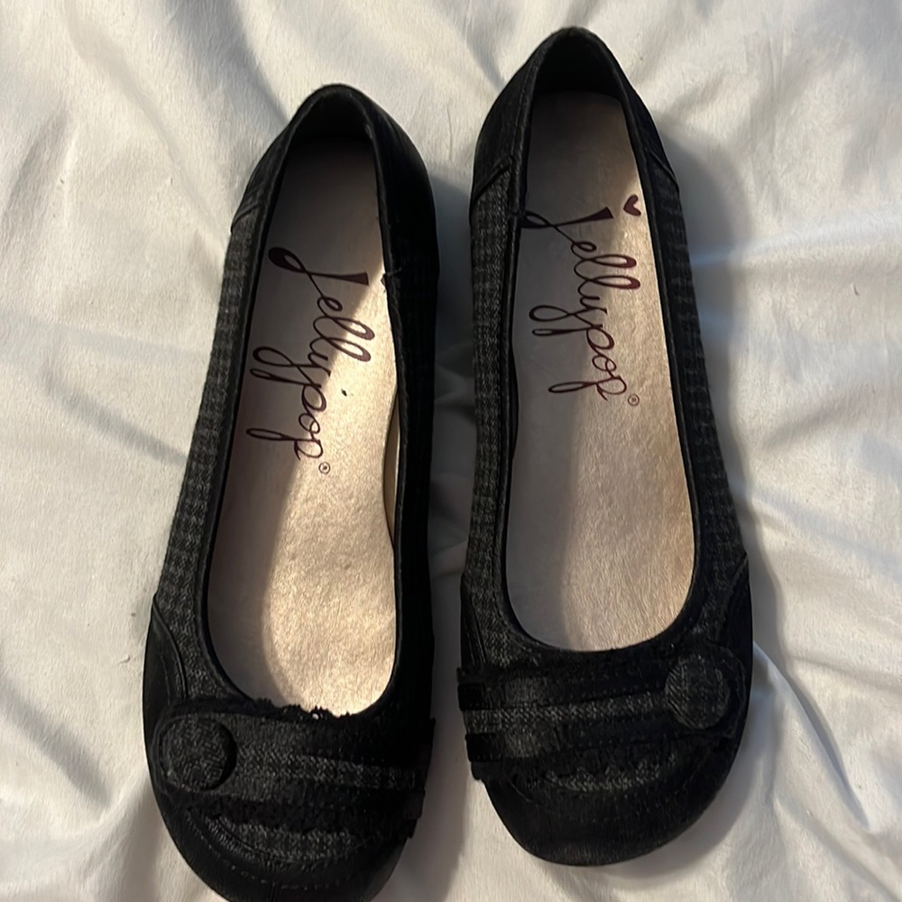 Black shoes